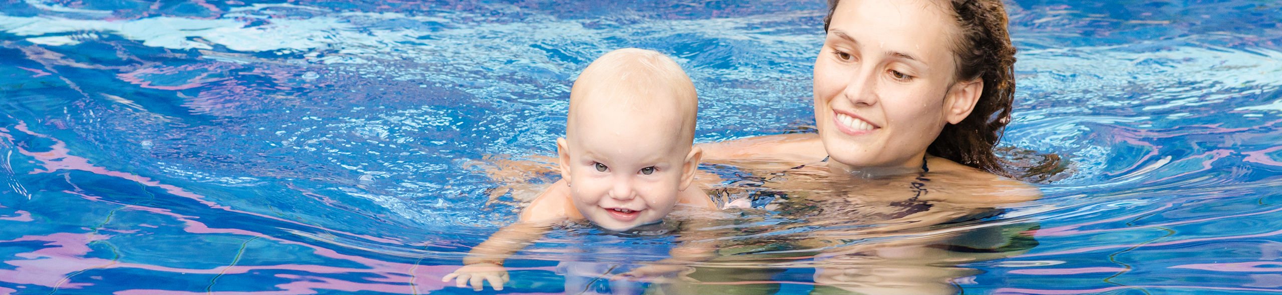 Beneficios de la matronatación para tu bebé