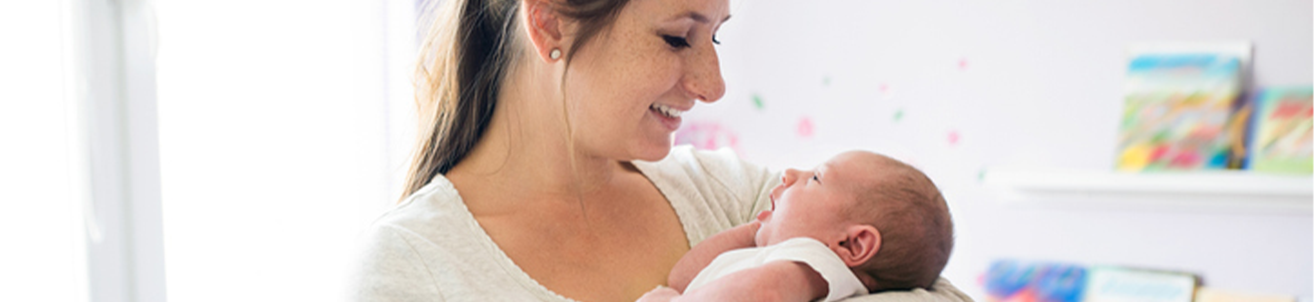 Mi bebé quiere que lo cargue todo el tiempo, ¿qué hago?